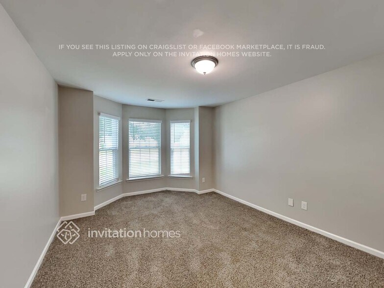 Building Photo - 1044 Southwood Dr