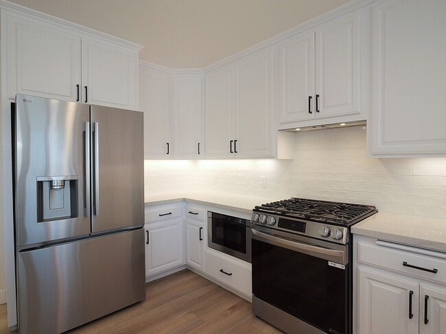 Building Photo - 108 Vía Mesa Grande