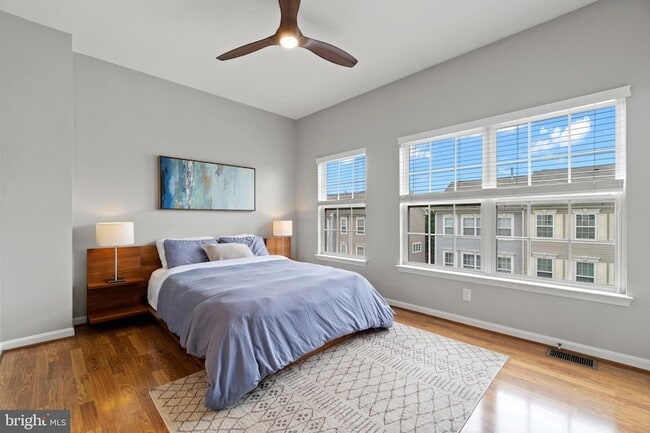 Building Photo - 21796 Kelsey Square