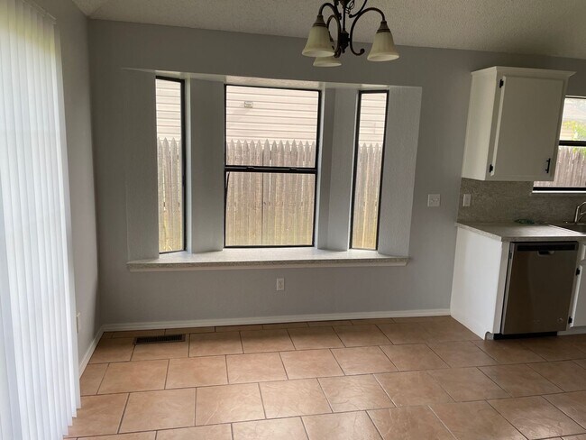 Building Photo - Completely remodeled and ready for move in...