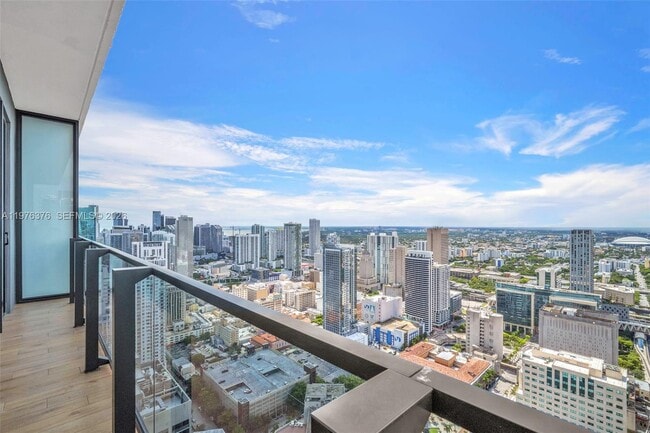 Building Photo - 398 NE 5th St