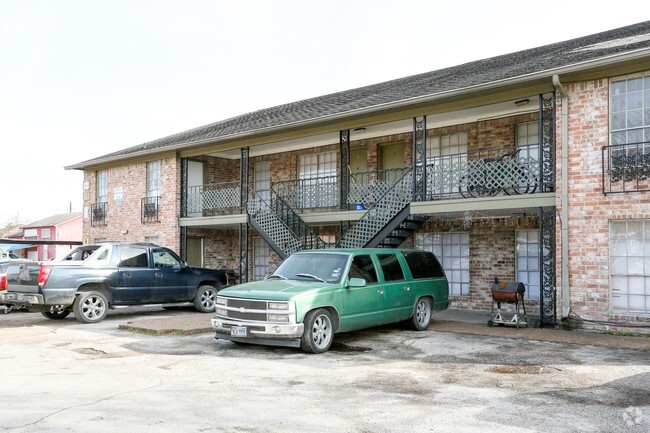 Building Photo - Parkford Apartments