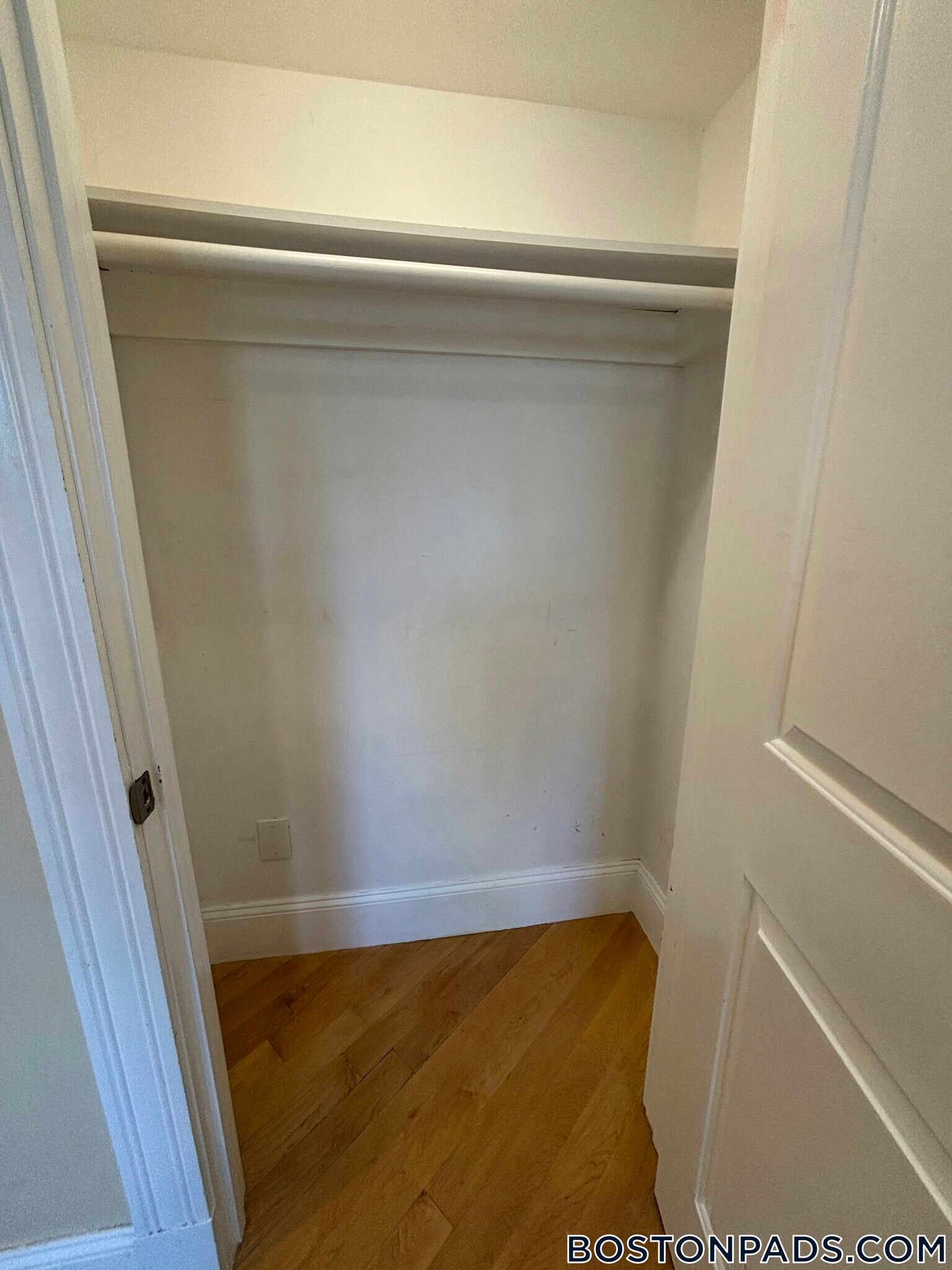 Building Photo - 156 Magazine St