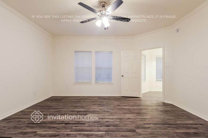 Building Photo - 3227 Hemingway Dr