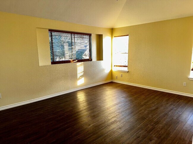 Building Photo - 1375 Hitchin Ln