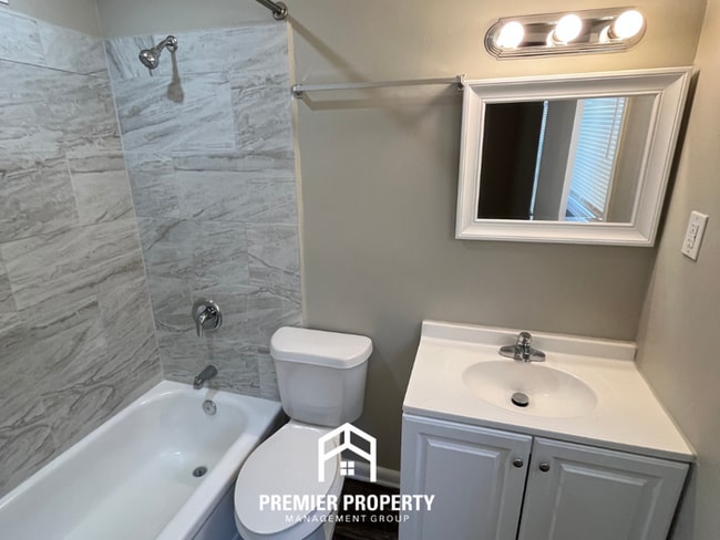 Building Photo - NEWLY RENOVATED 3BR/2BA in Easthaven | Modern Fireplace & Formal Dining