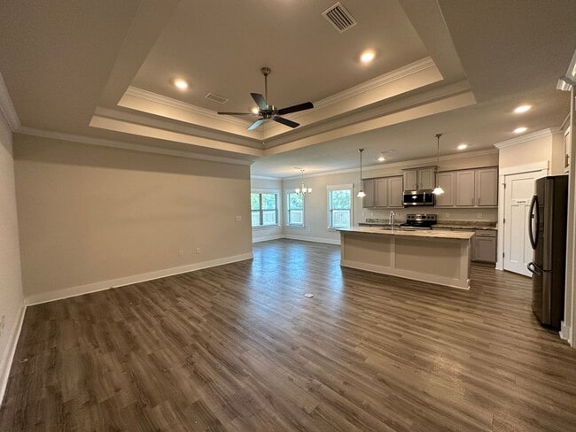 Building Photo - 4 Bedroom 3 Bath Craftsman Style Home off Beulah Rd!