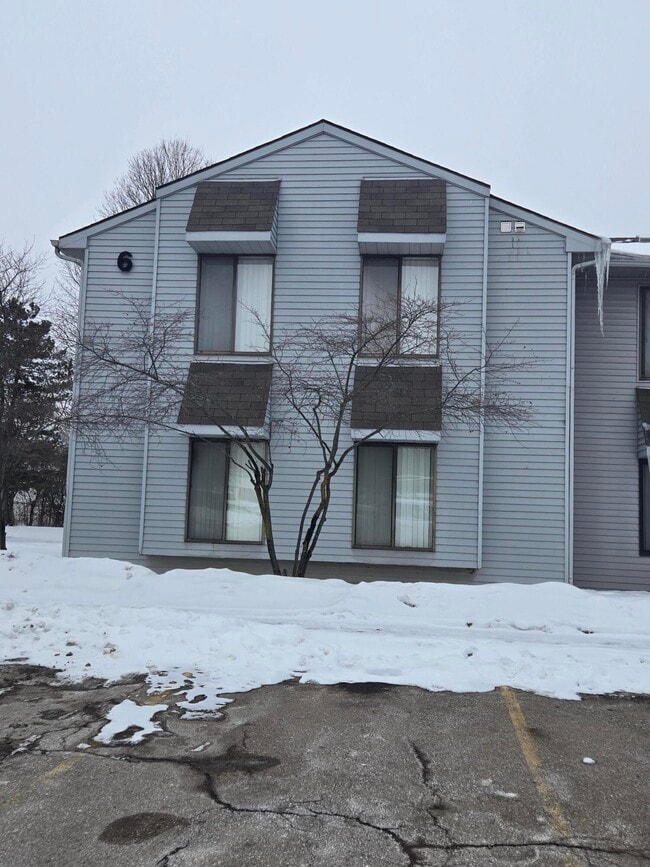 Building Photo - 3805 Sparrow Wood Dr