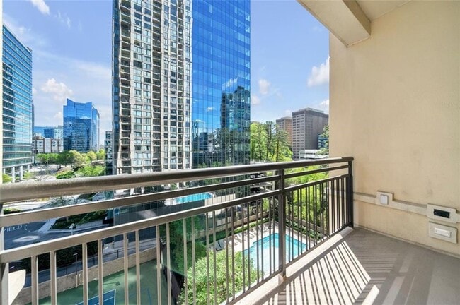 Building Photo - 3445 Stratford Rd NE