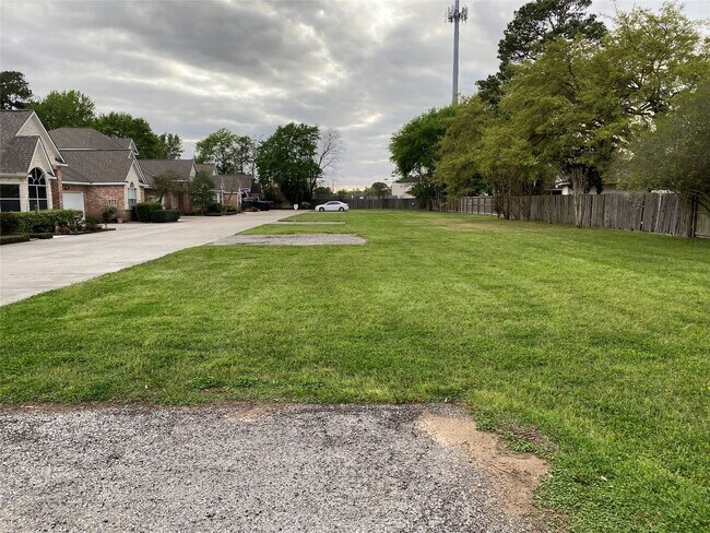 Building Photo - 10723 Norchester Village Dr