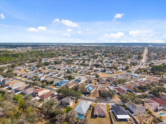 Building Photo - 15604 Durango Cir