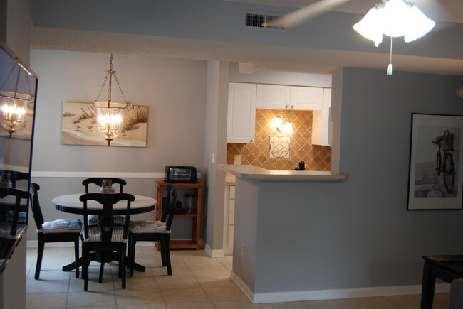 Building Photo - 10200 Belle Rive Blvd