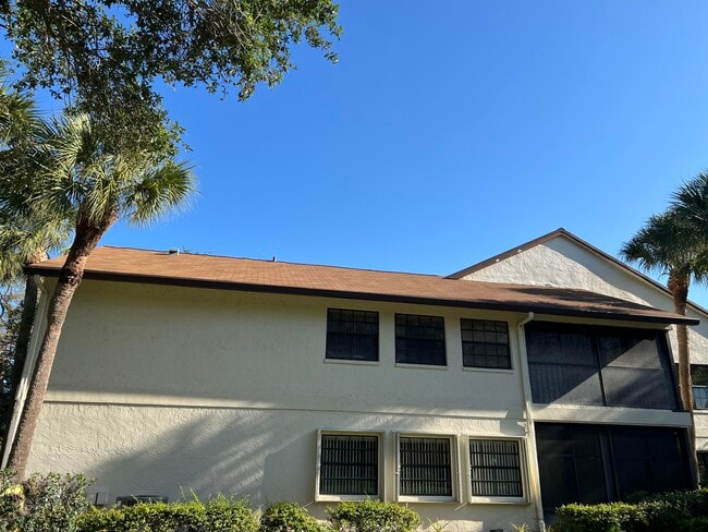 Building Photo - 3211 Jog Park Dr