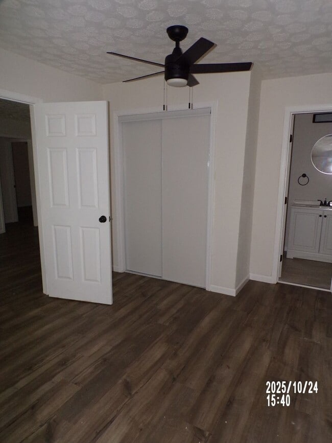 Building Photo - Fantastic redo