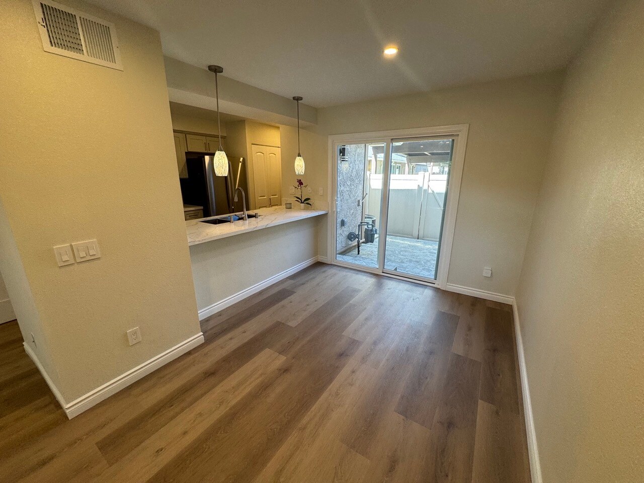 Building Photo - 28835 Conejo View Dr