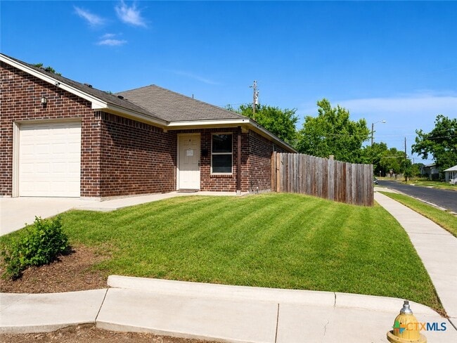 Building Photo - 1204 N 18th St