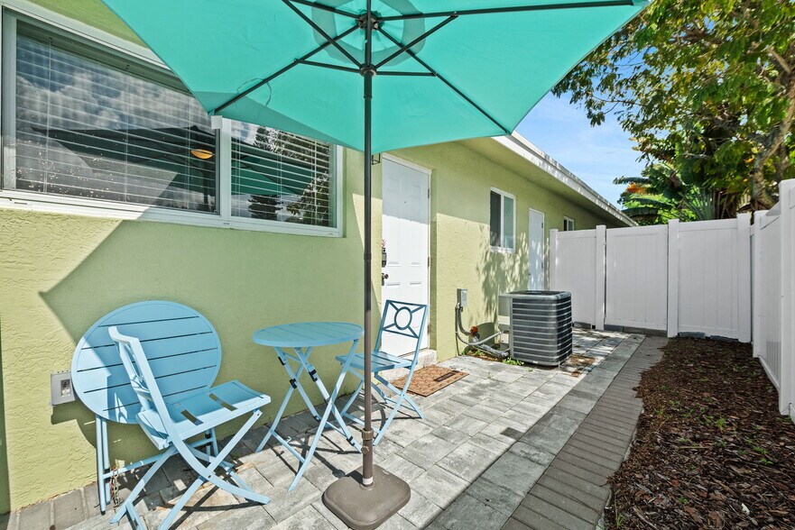 Building Photo - 1244 NW 2nd Ave