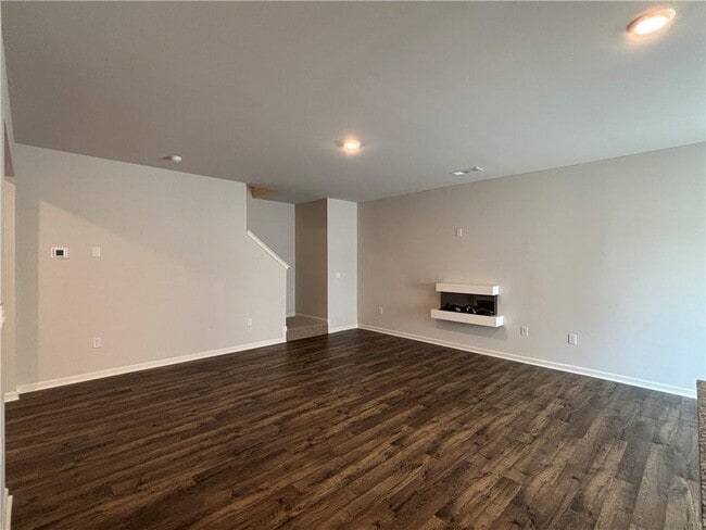 Building Photo - 219 Stoneybrook Dr