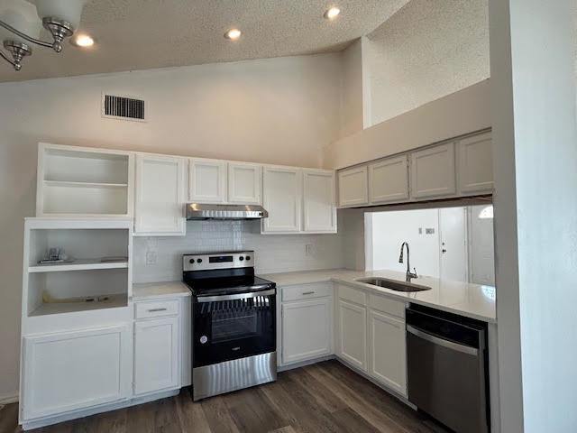 Building Photo - Heritage Park Updated 3 Bedroom **Zero Sec...