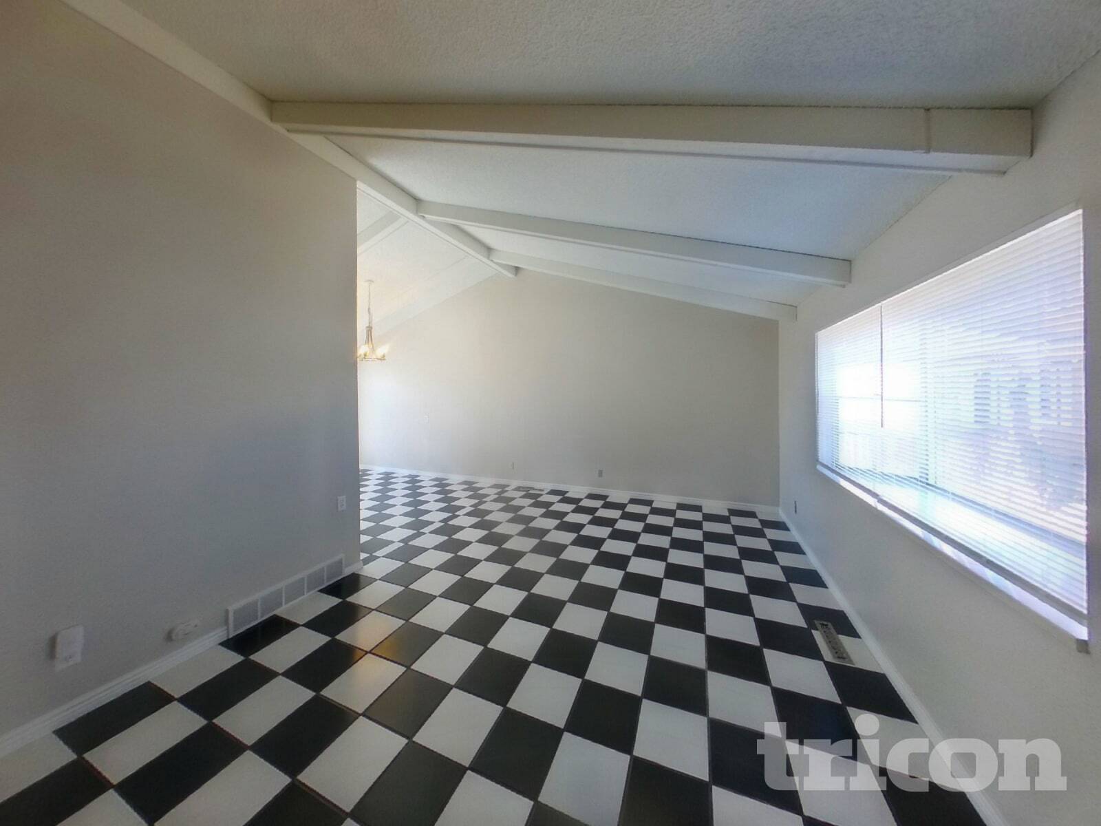 Building Photo - 2305 Providence Cir