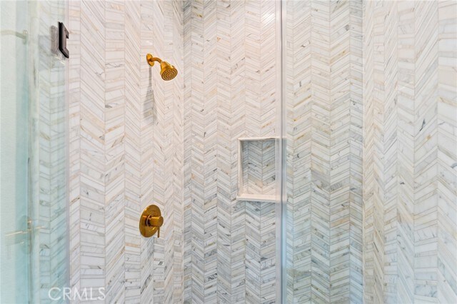 Building Photo - 2116 Cresta Dr