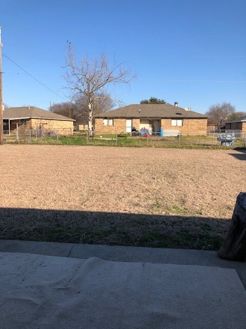 Building Photo - 211 Tejas Dr