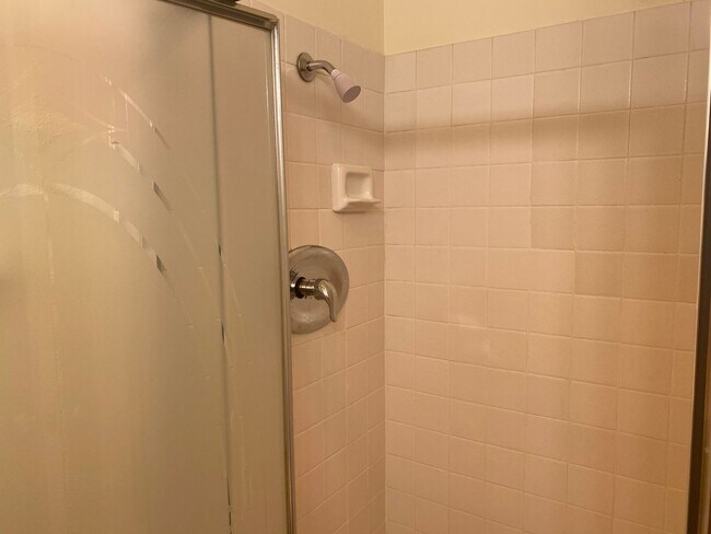 Building Photo - 2 Bedroom TownHome