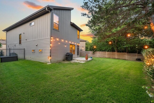 Building Photo - 2101 Rivers Edge Way