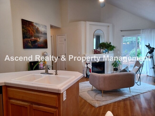 Building Photo - Woodhaven Sherwood Magical One Level Home Available January 1 Small Pet w/Pet Rent