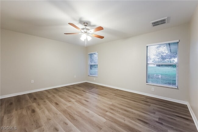 Building Photo - 2904 Wanda Ave S