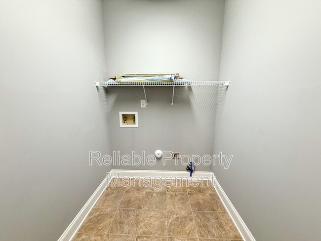 Building Photo - 256 Denby Cir