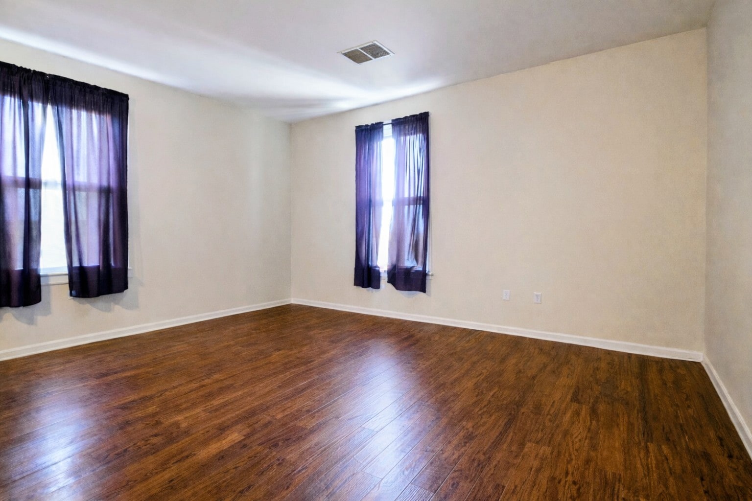 Building Photo - 1295 Creek Rd