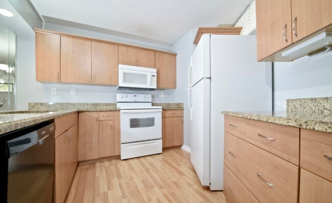 Building Photo - 8353 Trent Ct