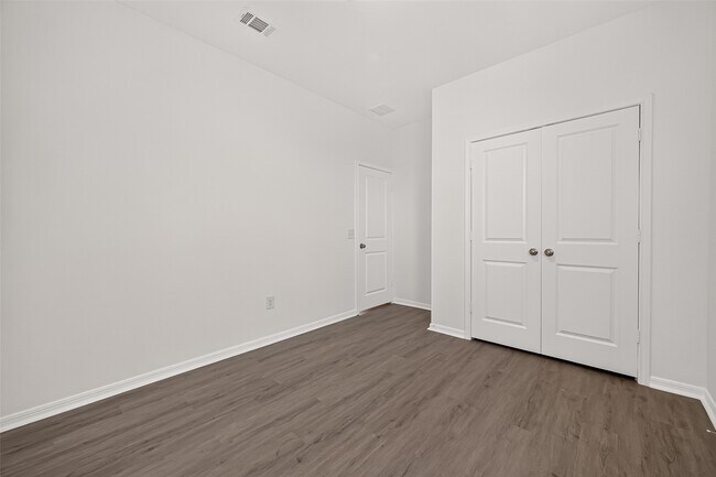 Building Photo - 16737 Oak Bough Dr