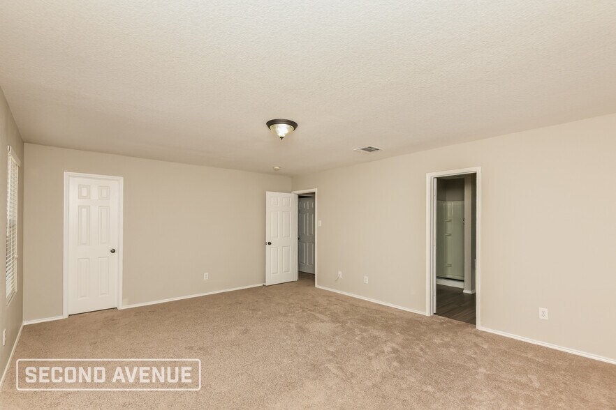 Building Photo - 6237 Hereford Dr