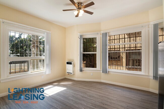 Building Photo - 1015 S Burlington Ave