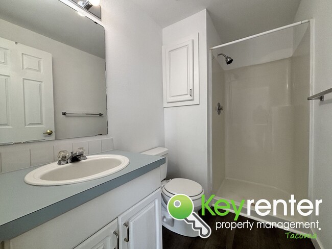 Building Photo - Updated 2 Bedroom Rental in Milton WA with...