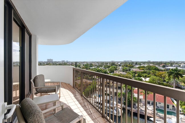 Building Photo - 1361 S Ocean Blvd