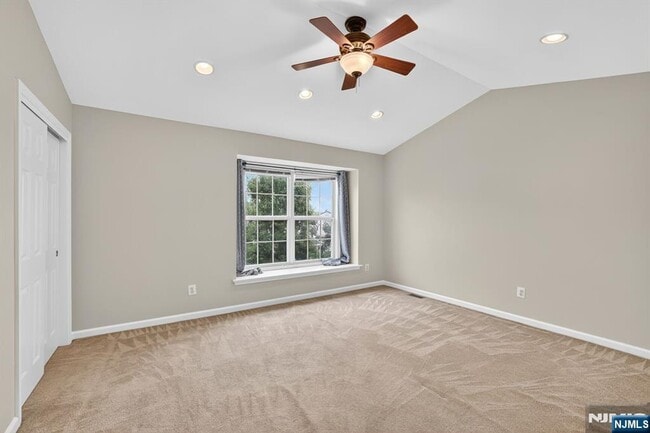 Building Photo - 535 Coventry Dr