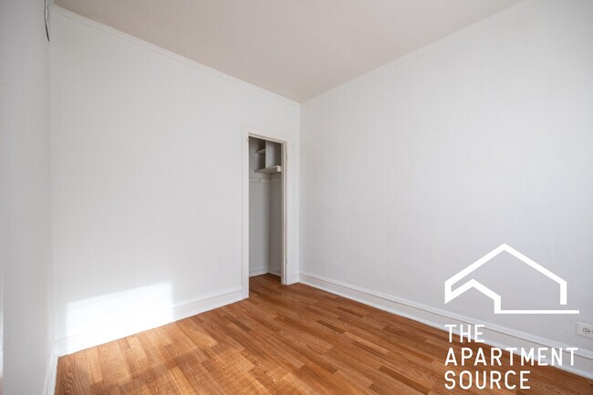 Building Photo - 3420 W Irving Park Rd