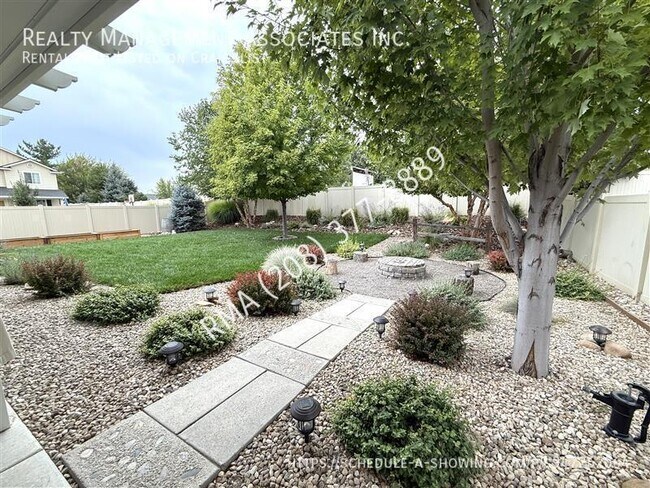 Building Photo - 6031 N Spindrift Ave