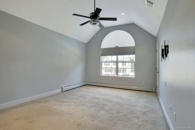 Building Photo - 32 Delamere St