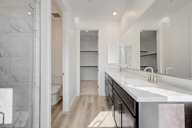 Building Photo - 1533 Melodic Lark Dr