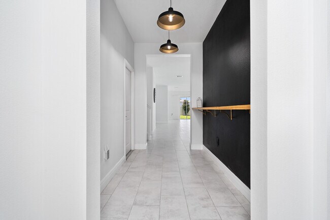 Building Photo - 2591 Seagirt Wy