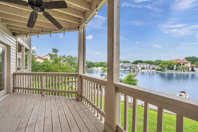 Building Photo - 604 Port