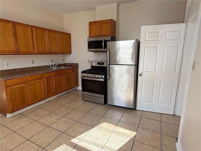 Building Photo - 1500 Clouet St