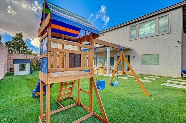 Building Photo - 6723 Tangled Vines Ave