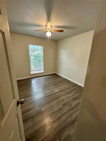 Building Photo - 6524 Blue Grass Dr