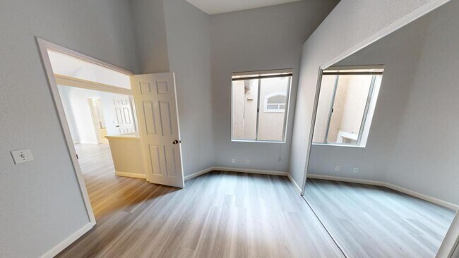 Building Photo - 7254 Shoreline Dr