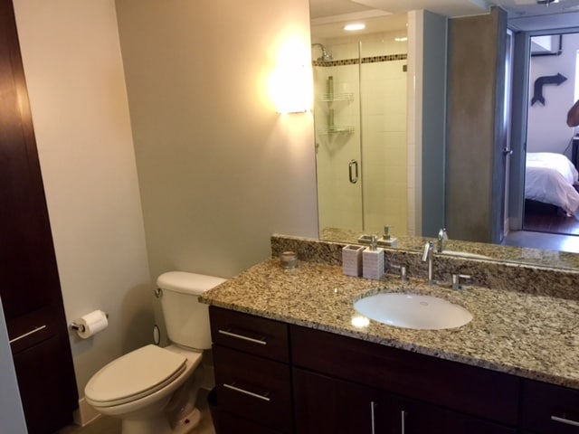 Bathroom - 800 Brazos St